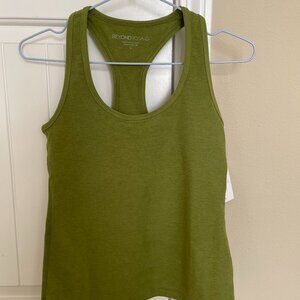 NWT！ Beyond YOGA Spacedye Step Up Racerback Tank - Fern Green Heather / S